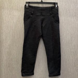 Lululemon Aphrodite Crop, Black Slub Denim/Black. Sz 4.  P3